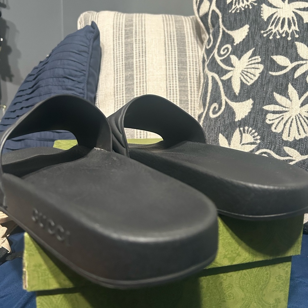 Gucci Sandals - Picture 7 of 14